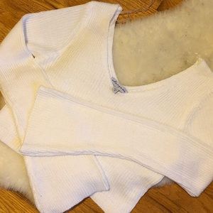 ❌SOLD❌ White Bell Sleeve Crop Sweater